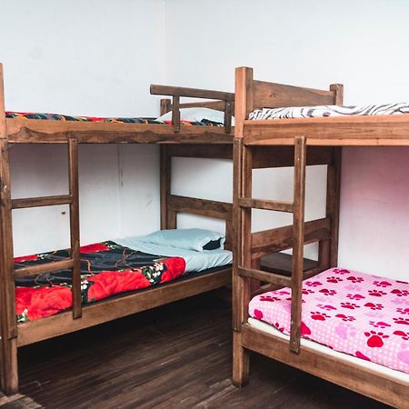 Hostal Cq Chapinero Bogota Ngoại thất bức ảnh