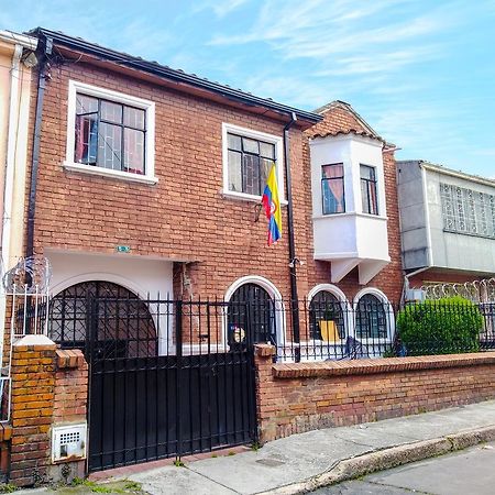 Hostal Cq Chapinero Bogota Ngoại thất bức ảnh