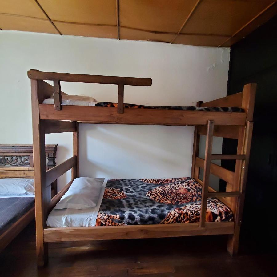 Hostal Cq Chapinero Bogota Ngoại thất bức ảnh