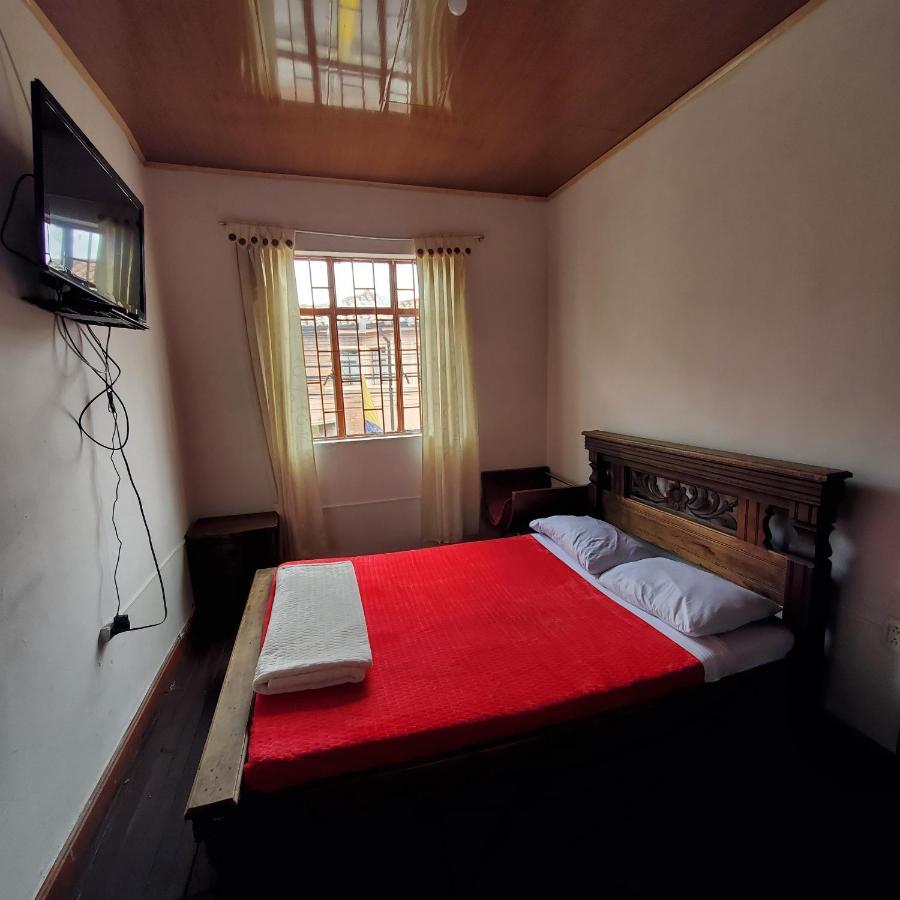 Hostal Cq Chapinero Bogota Ngoại thất bức ảnh