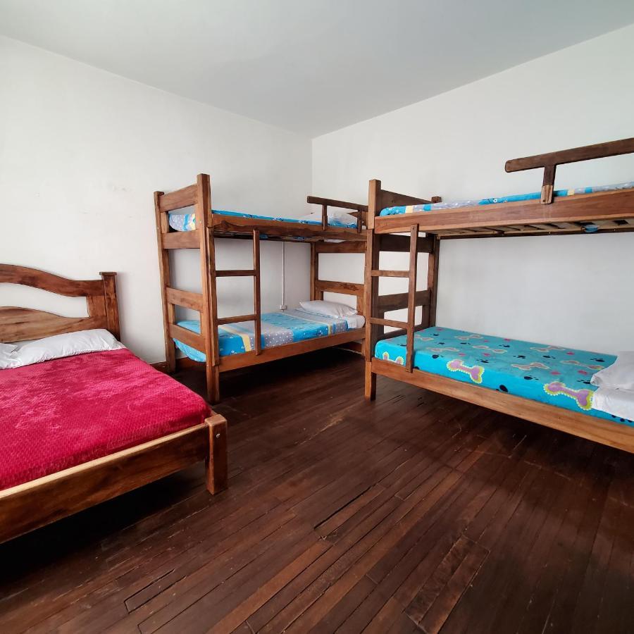 Hostal Cq Chapinero Bogota Ngoại thất bức ảnh