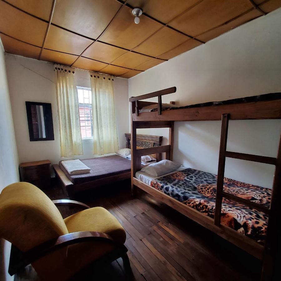 Hostal Cq Chapinero Bogota Ngoại thất bức ảnh