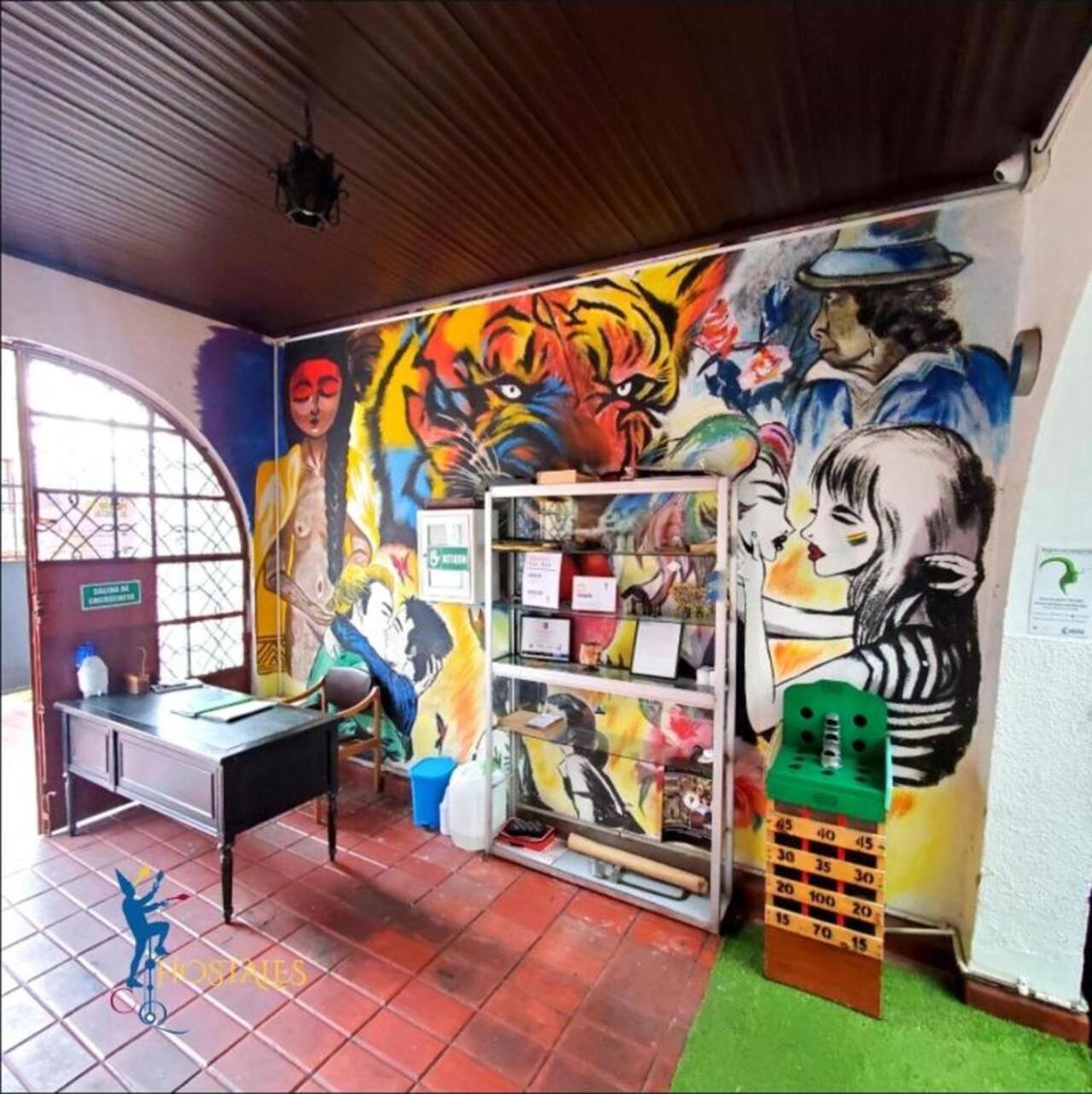 Hostal Cq Chapinero Bogota Ngoại thất bức ảnh