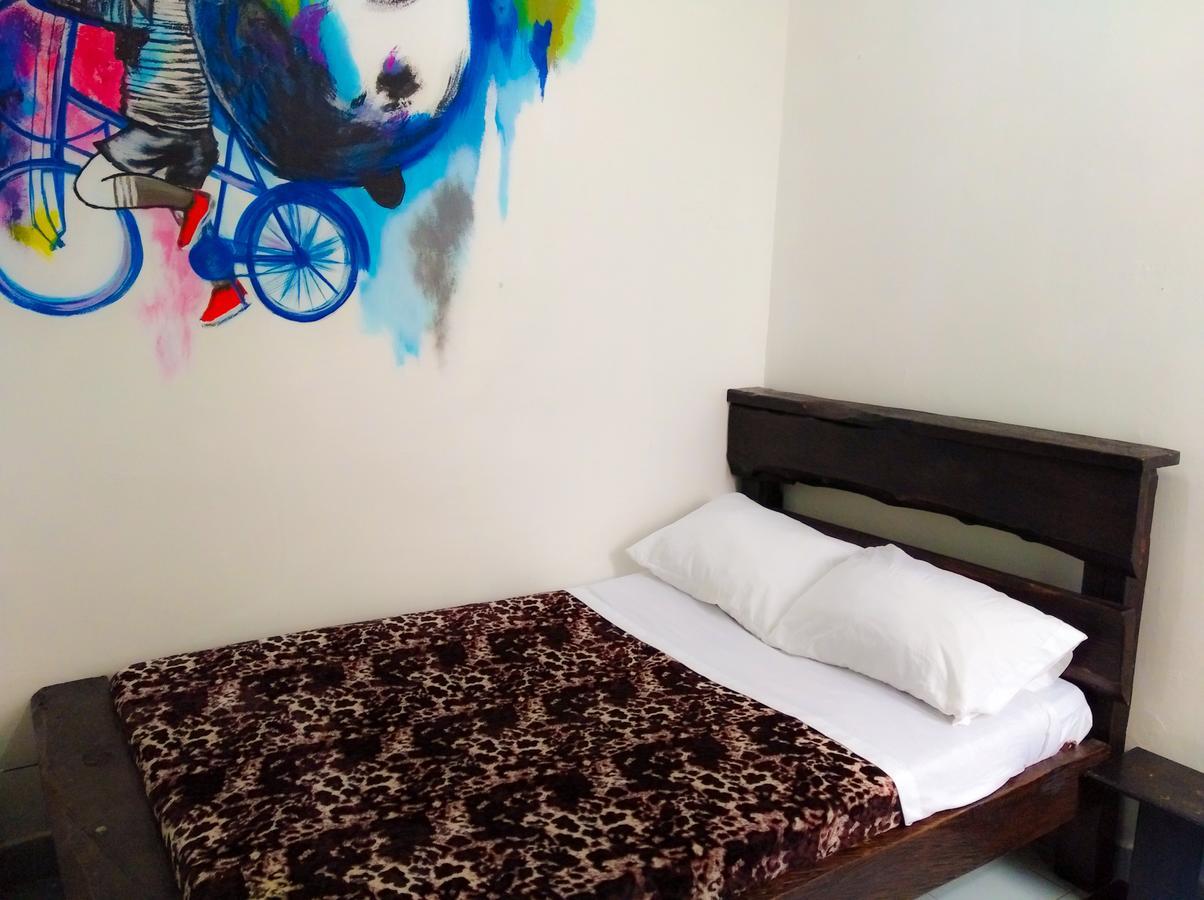 Hostal Cq Chapinero Bogota Ngoại thất bức ảnh