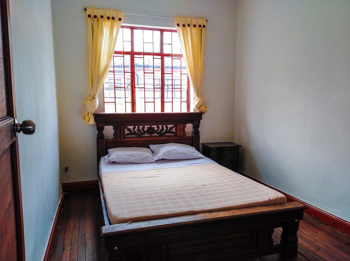 Hostal Cq Chapinero Bogota Ngoại thất bức ảnh