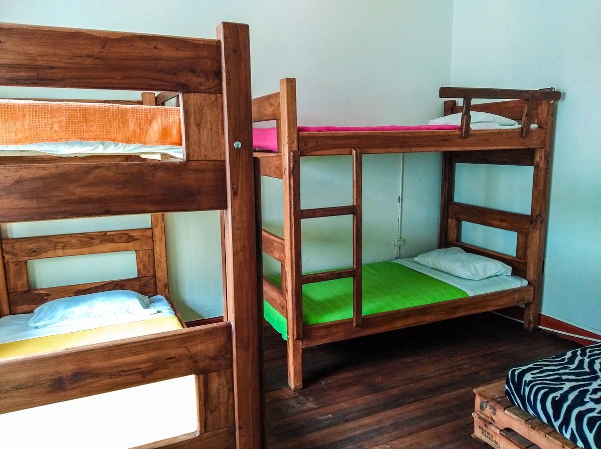 Hostal Cq Chapinero Bogota Ngoại thất bức ảnh